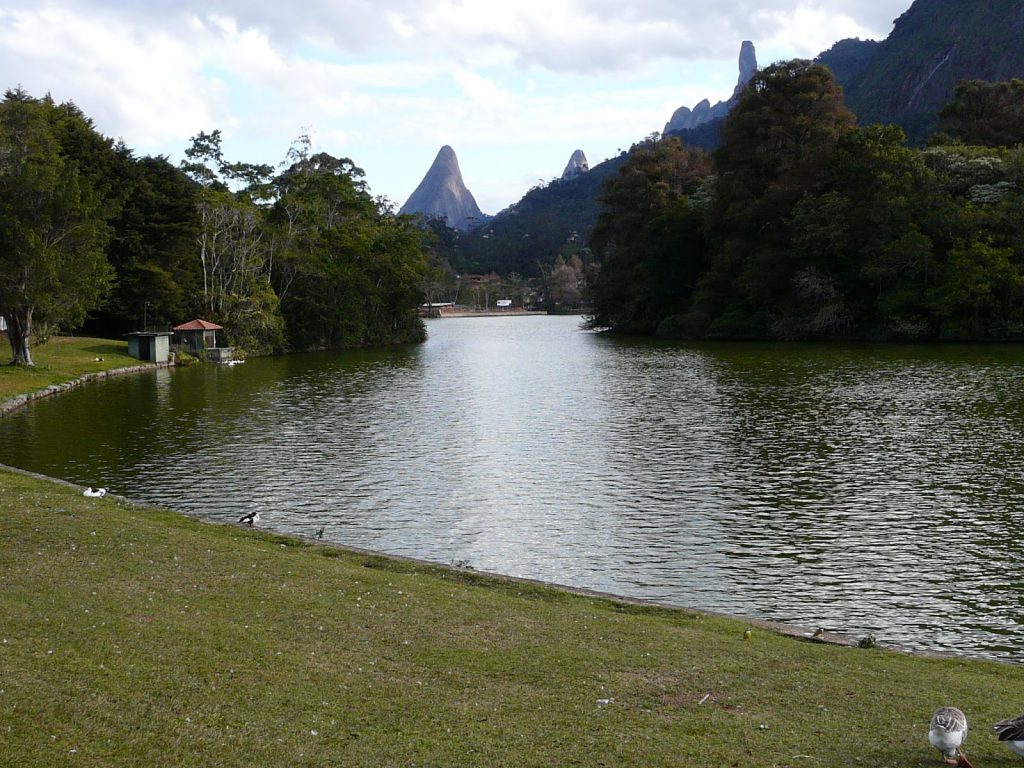 Dedo de Deus, visto da Granja Comary