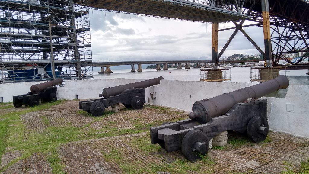 Canhões do Forte Santanna do Desterro, em Florianópolis