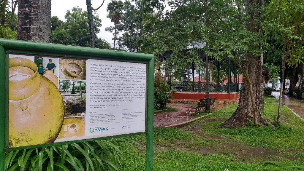 Praça D. Pedro II, em Manaus